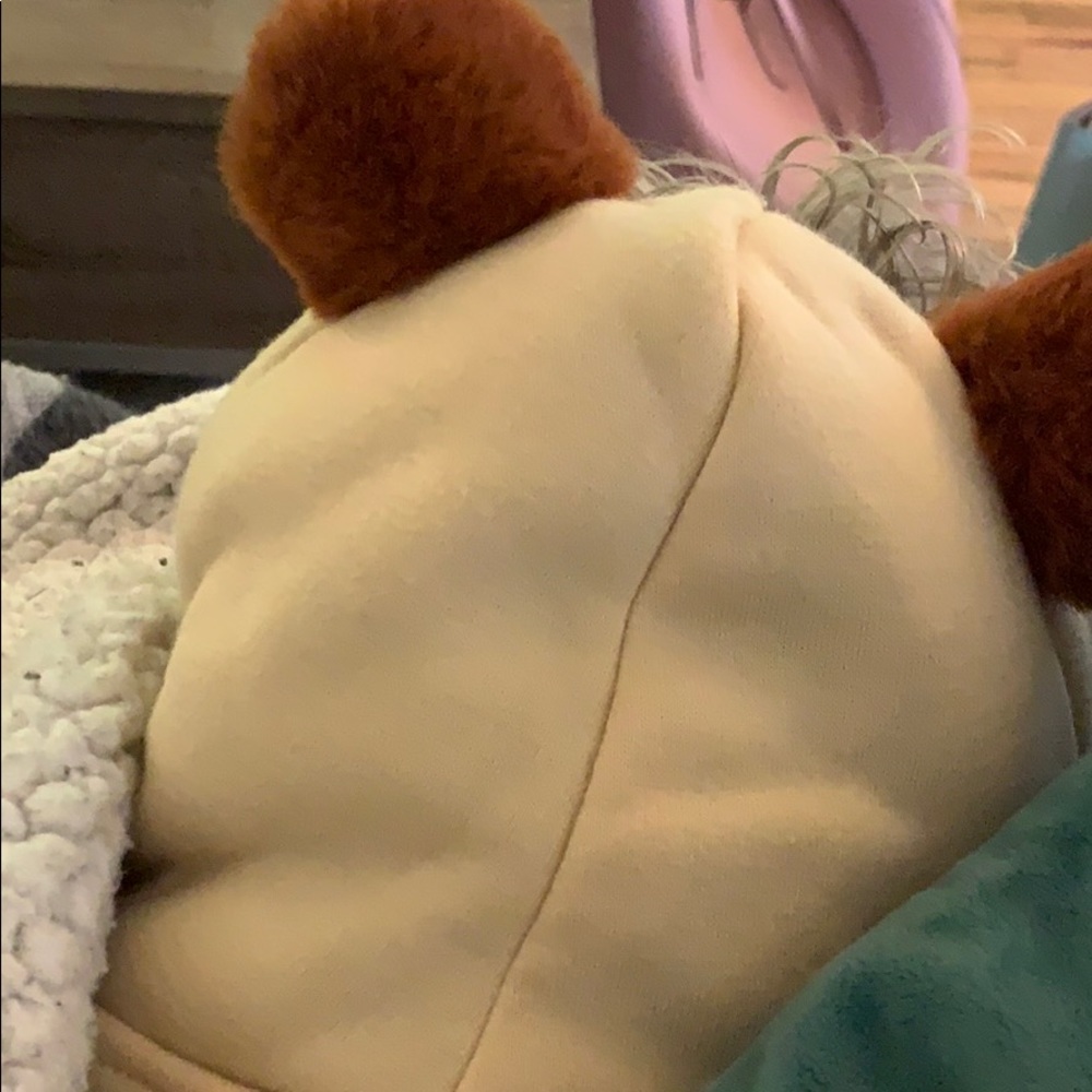 Meet your Posher, Caitlyn